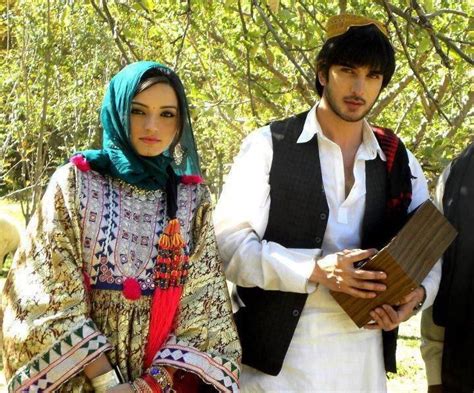 Pashtun couple | Afghan clothes, Afghan fashion, Afghan dresses