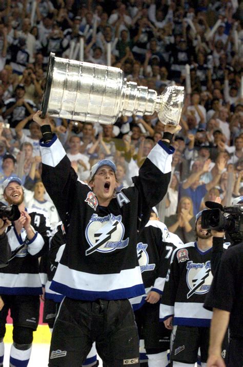 Tampa Bay Lightning retire Vincent Lecavalier's jersey | Tampa Bay Times