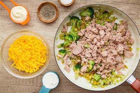 Easy Creamy Keto Tuna Casserole (Family Favorite) - Keto Pots