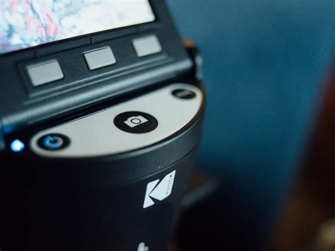 Review: Kodak Scanza film scanner is easy-to-use, but overpriced ...