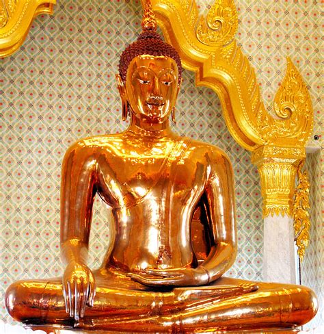 History - Thailand's Golden Buddha - The Peninsula Foundation