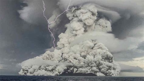 Volcano Eruption 2024 Tonga - Tarah Francene