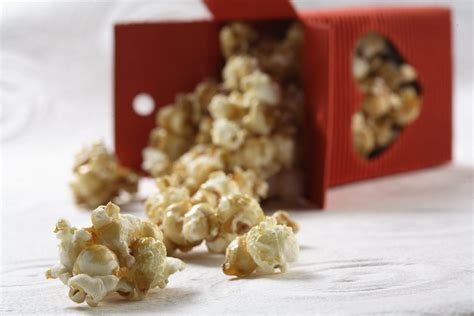 Maple Caramel Popcorn – Eat Well