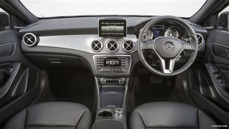 2015 Mercedes-Benz GLA 200 CDI (UK-Version) - Interior | Caricos