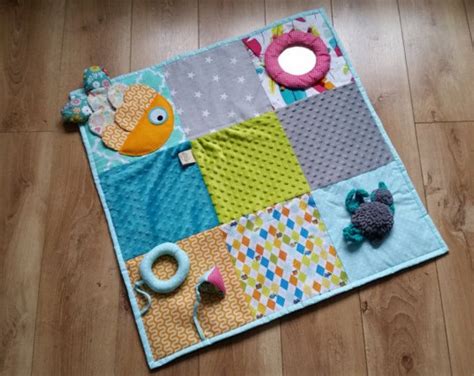 Easy Play Mat PATTERN TUTORIAL Tummy Time Baby Quilt Pattern Sensory ...