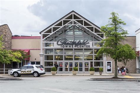 Man shot during fight in food court at Chesterfield Towne Center has died | Crime News ...