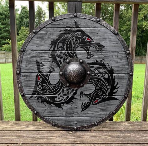 HyperealismPaintings - Etsy España | Viking shield design, Viking shield, Viking art