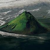 Maelifell Volcano, Iceland photo on Sunsurfer