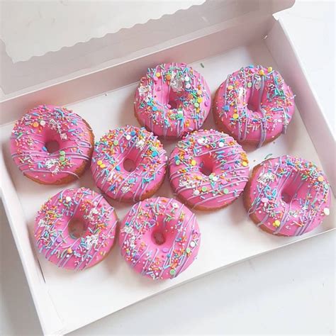 🍩🍩🍩 | Donut decorations, Cute donuts, Yummy sweets