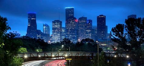 Your Ultimate Guide to Parking in Houston - SpotHero Blog