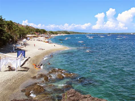 Mountain and Sea at La Luz Beach Resort ~ City Boy Tripper