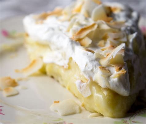 The Creamy Dreamy Pineapple Pie Recipe, Super Easy & Satisfying! | Recipe | Coconut cream pie ...