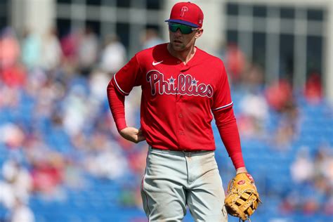 Rhys Hoskins is Obvious Choice for Contract Extension with Philadelphia ...