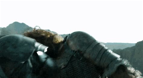 Most brutal Game of Thrones fight imo : r/gameofthrones