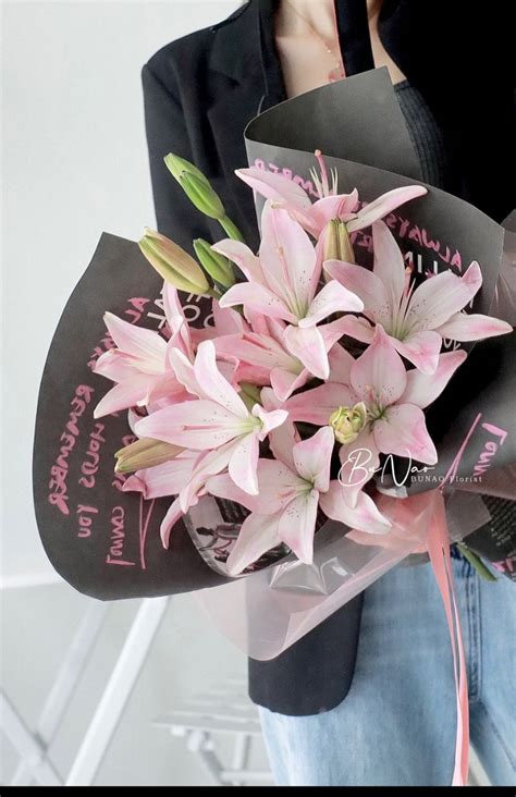 Oriental Lily Bouquet