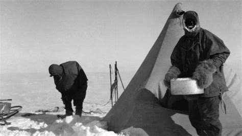 Unseen 1912 Scott Antarctic expedition images revealed - BBC News