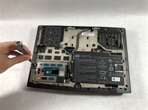 Alienware P18G M14X R1 Hard Drive Replacement - iFixit Repair Guide