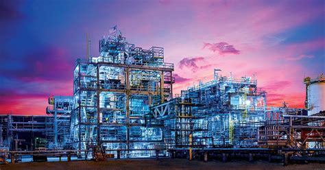 Refinery expansion and US production | ExxonMobil Basestocks