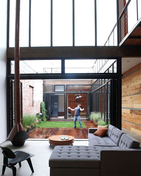 Atrium House – Mesh Architectures