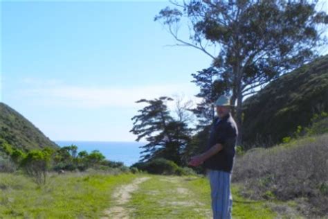 Cambria Hiking Trails - Santa Rosa Creek