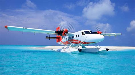 MOST BEAUTIFUL FLIGHT IN THE WORLD (Maldives seaplane transfer) - YouTube