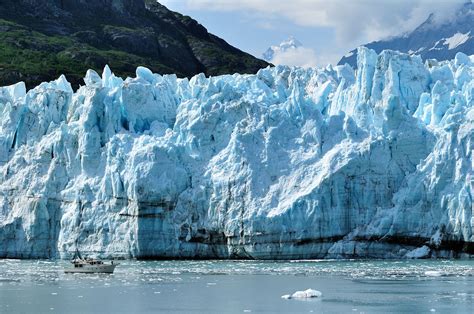 Glacier - 10 Most Stunning Glaciers in the World - The WoW Style - Glacier ice is the largest ...