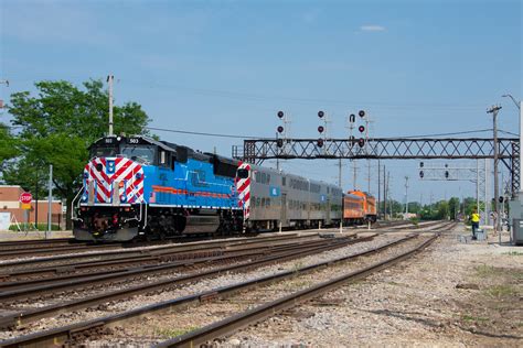 Star of the show | Metra SD70MACH 503 brings up the rear of … | Flickr