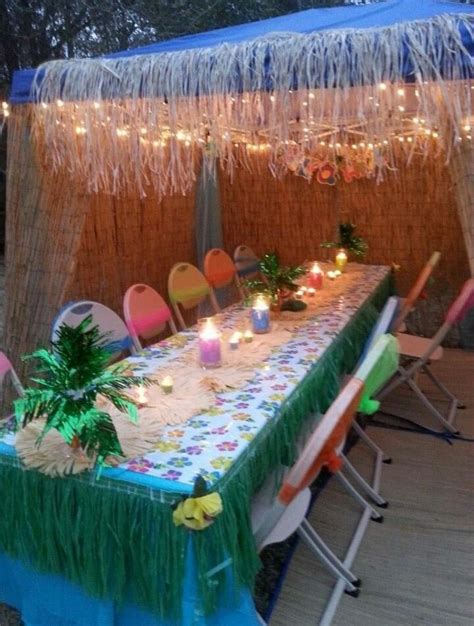 Luau table decor | Luau birthday party, Luau theme party, Luau party decorations