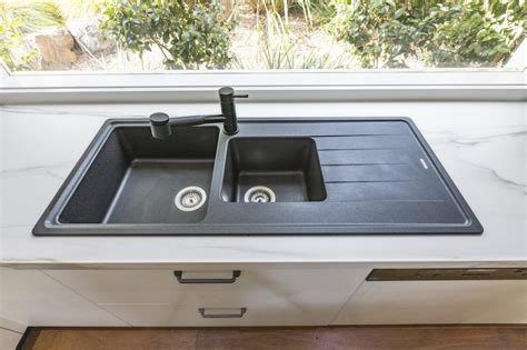 Quartz composite sinks pros and cons: What you need to know about quartz kitchen sinks | Quartz ...