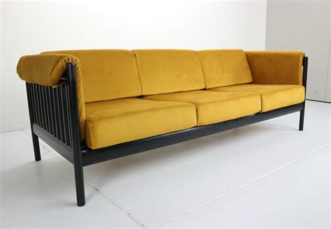 Mid Century Modern Sofas