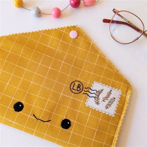 20 DIY Pencil Case Ideas [Images] | Pencil case pattern, Diy pencil case, Pencil case