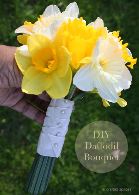 Crafted Spaces: DIY Daffodil Bouquet