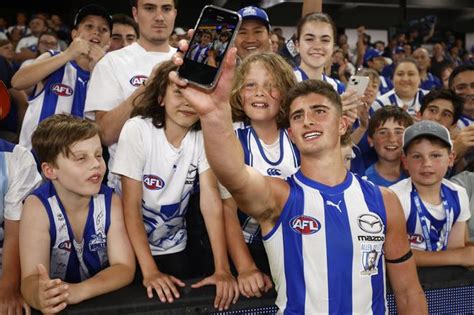 AFL’s Rising Star Harry Sheezel commits to North Melbourne until the end of 2030 with mega ...