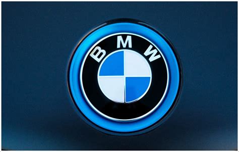 Resultado de imagem para bmw logo blue Bmw Symbol, Bmw E46 Sedan, Logos Meaning, Car ...