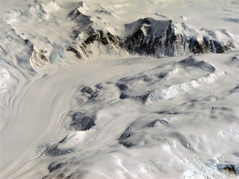 The Cloudmaker Mountain and Beardmore Glacier - Maps of Antarctica