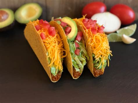 Del Taco Is Now The First Major Fast Food Chain To Serve Beyond Meat In ...