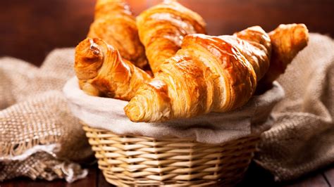 Wallpaper Bread, croissant, basket, breakfast 3840x2160 UHD 4K Picture ...