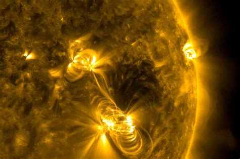 Solar flare expected to start hitting earth Wednesday - UPI.com