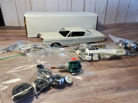 Modelhaus 1967 Chrysler 300 Hardtop 1:25 Scale Resin Model Car Kit ...