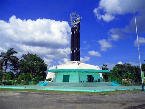 Tugu Khatulistiwa Pontianak