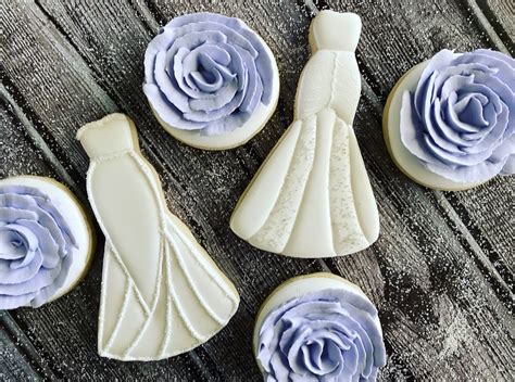 Stunning Wedding Dress Cookies Made For The Big Day - Your Baking Bestie