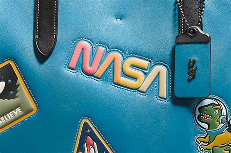 NASA re-embraces the 'worm,' its retro cool retired logo, for new merchandise | collectSPACE