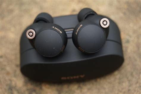 The Sony WF-1000XM4 are the wireless earbuds to get this Christmas ...