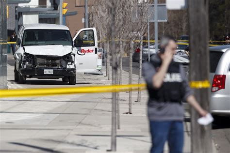 Toronto van attack: at least 10 pedestrians killed - Vox