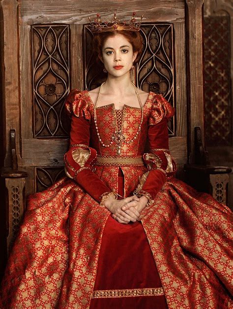 Charlotte Hope as Catherine of Aragon in The Spanish Princess (season 2) | Queen dress, Medieval ...