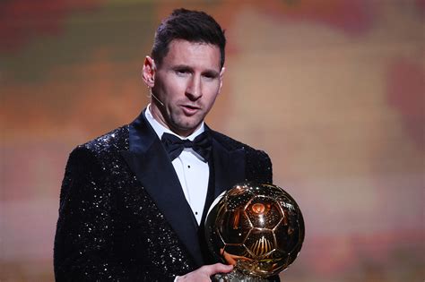 Ballon d'Or 2021 : Lionel Messi sacré pour la 7e fois