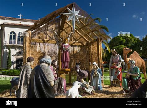 OUTDOOR LIFE SIZE CHRISTMAS NATIVITY SCENE CHURCH OF THE LITTLE Stock ...