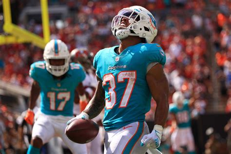 Miami Dolphins: Don't discount Myles Gaskin in 2022