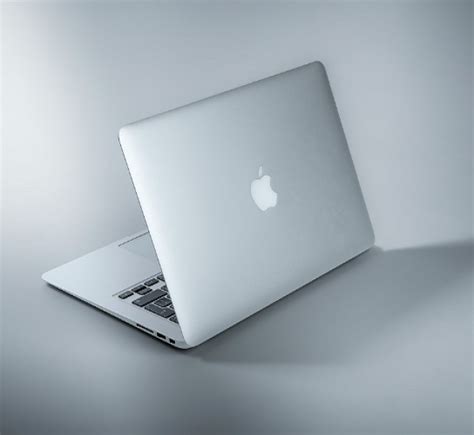 Refurbished Apple Laptop at best price in Bengaluru by Hybrid Systems ...