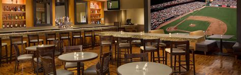 Restaurants Near Burlingame - Crowne Plaza